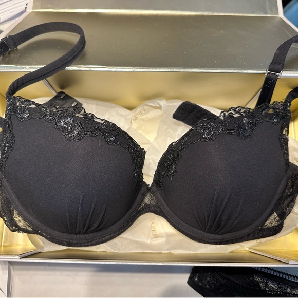 La Perla push up bra and panties set. Never worn. - Picture 4 of 8